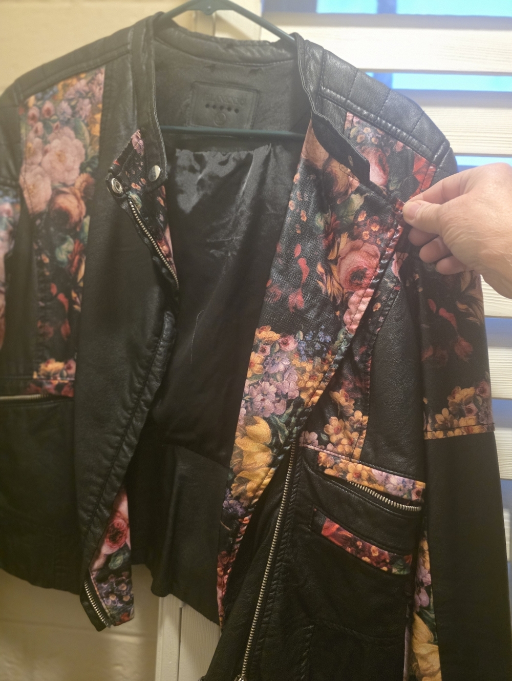 Blanknyc Black Faux Leather & Florals Jacket Med
